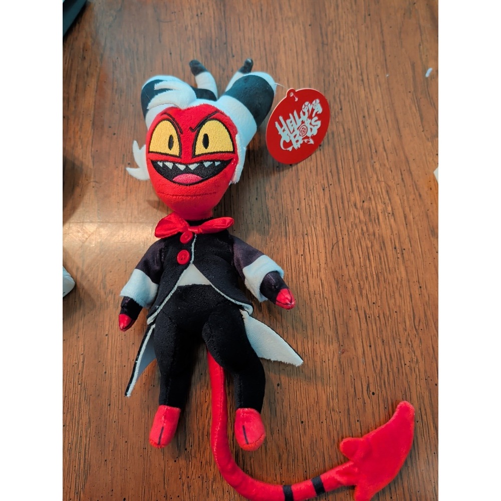 Official Helluva Boss Moxxie 9" Plush - Hot Topic Exclusive -‎ NWT Warren James